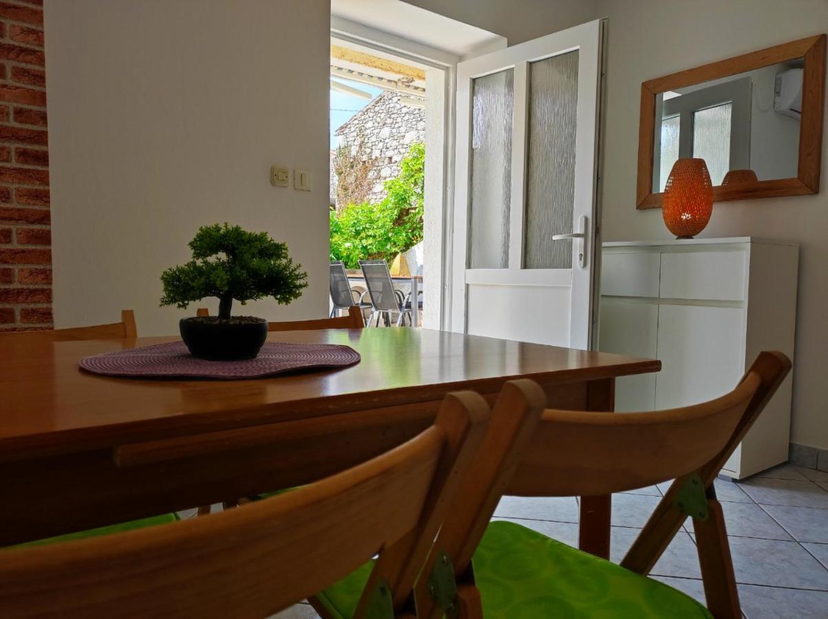 Apartment Rose Krk Town Luaran gambar
