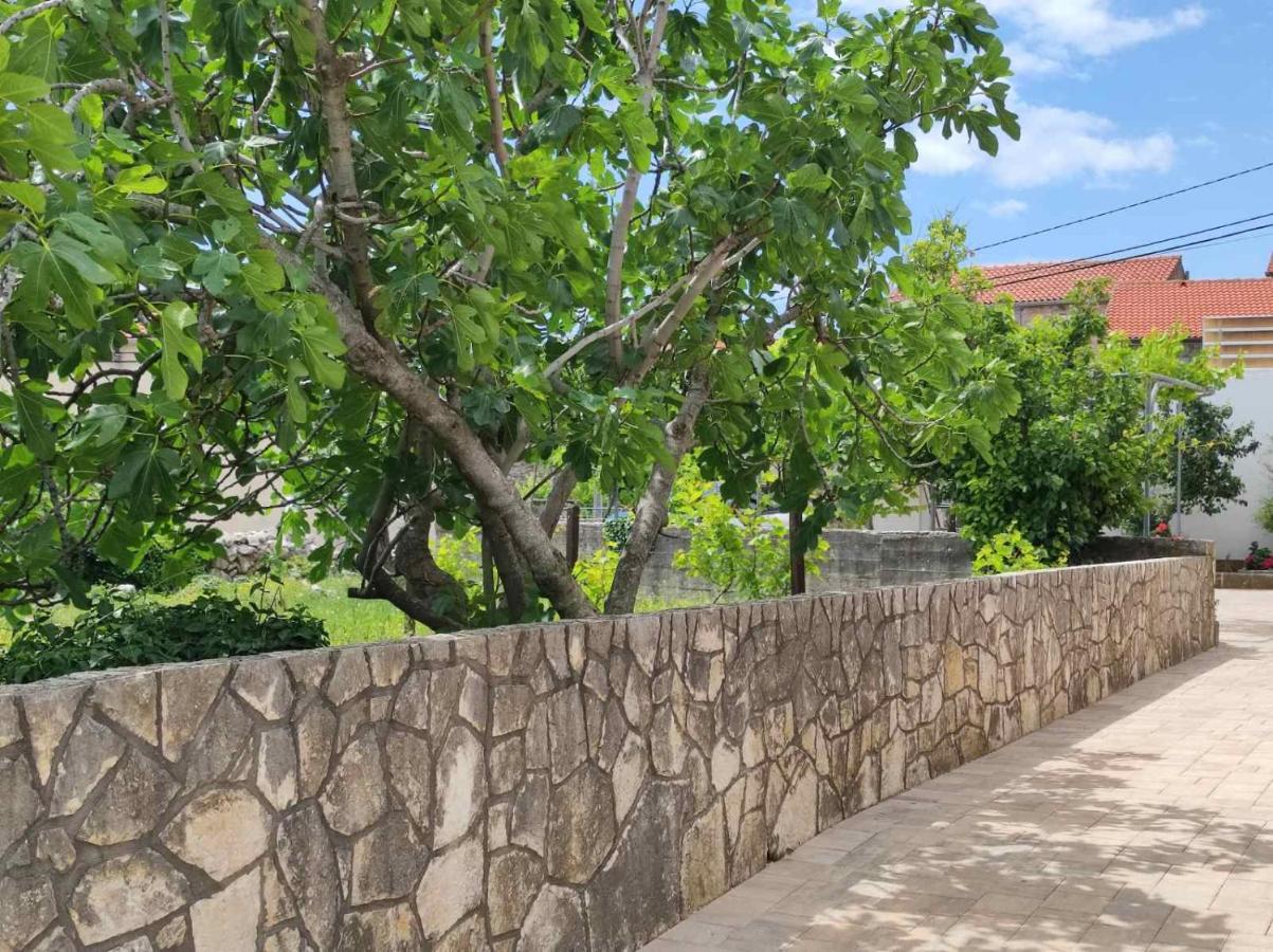 Apartment Rose Krk Town Luaran gambar